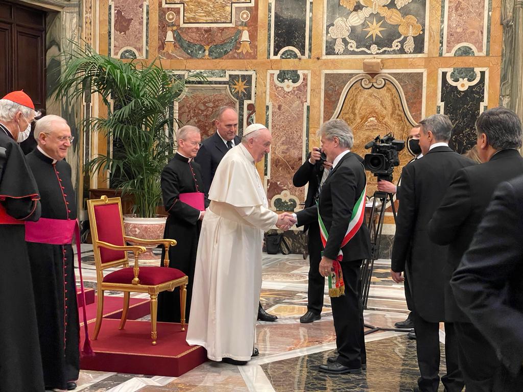 Anci, Ghinelli all’incontro dei sindaci conPapa Francesco