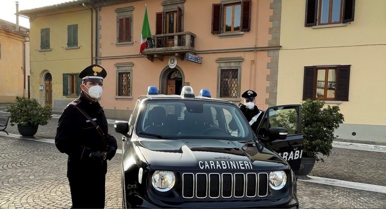 Collaboratrice domestica infedele scoperta e denunciata dai carabinieri