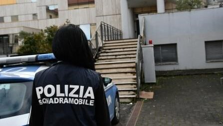 Arezzo, donna ottantenne accoltella un cinquantenne