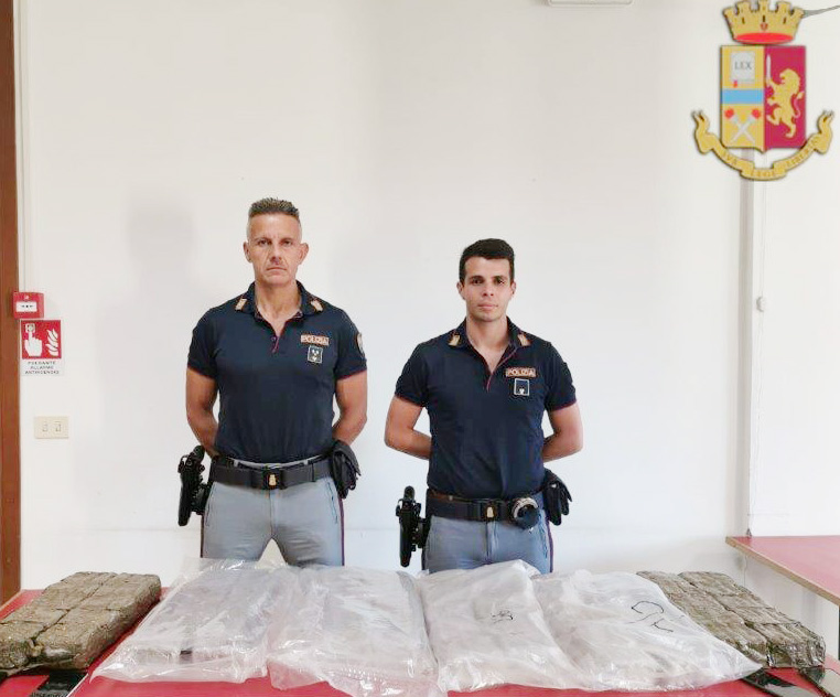 Arrestato un trafficante di droga con oltre 30 kg di hashish