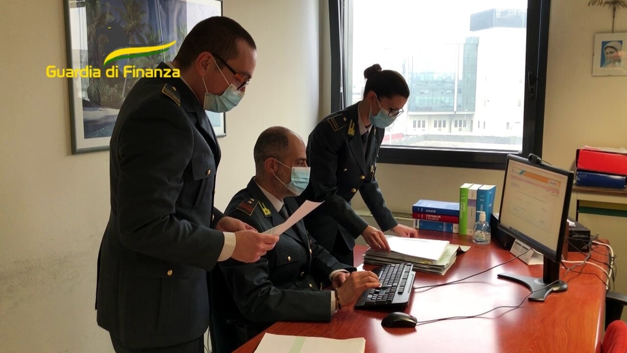 Lavoratori sfruttati, l'inchiesta delle Fiamme Gialle di Padova tocca anche Arezzo