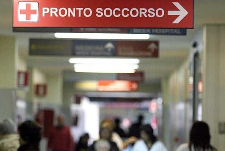 Incidente a Montecchio: coinvolte tre auto, due feriti trasportati all’ospedale di Arezzo