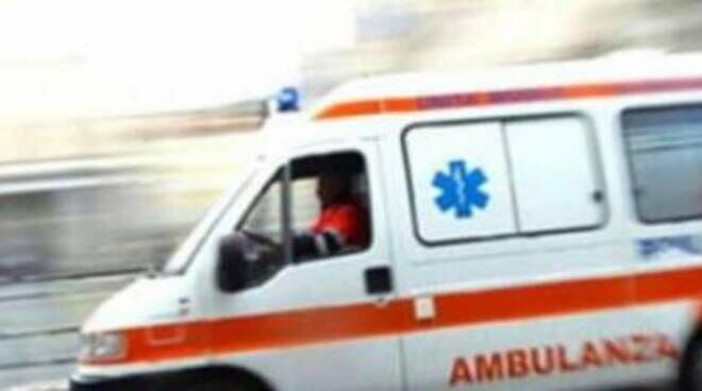 Infortunio sul lavoro a Monte San Savino: uomo ricoverato in codice rosso per ingestione di detergente