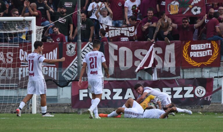 Arezzo Serravezza, le foto della partita