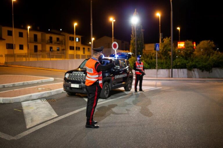 Contrasto alla microcriminalità: due arresti dei carabinieri