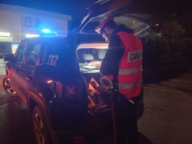 Arrestato in centro con nove dosi di cocaina e coltello: fermato 44enne per spaccio a Sansepolcro