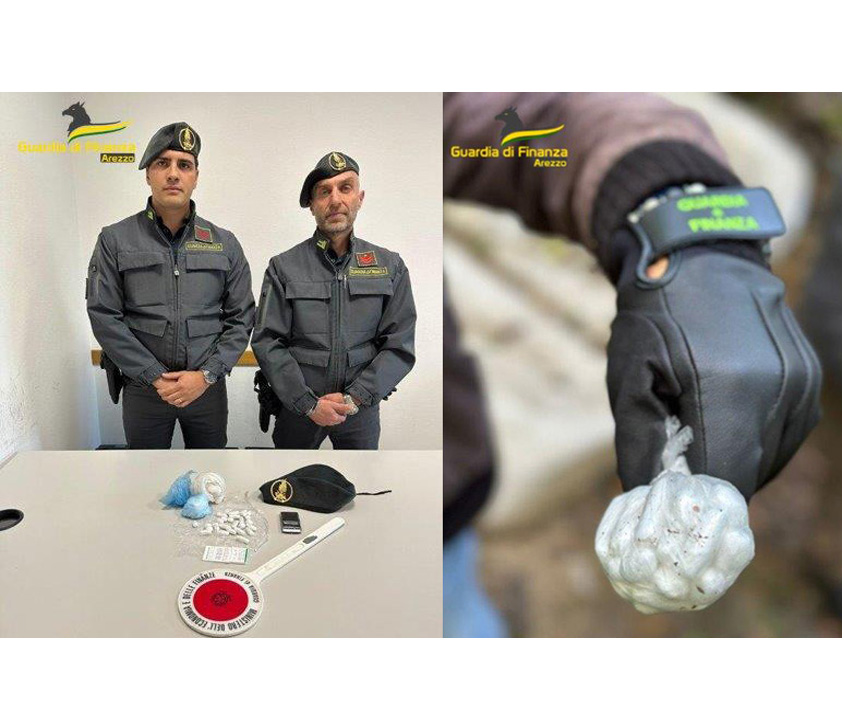 Finanza sequestra eroina nascosta nel bosco