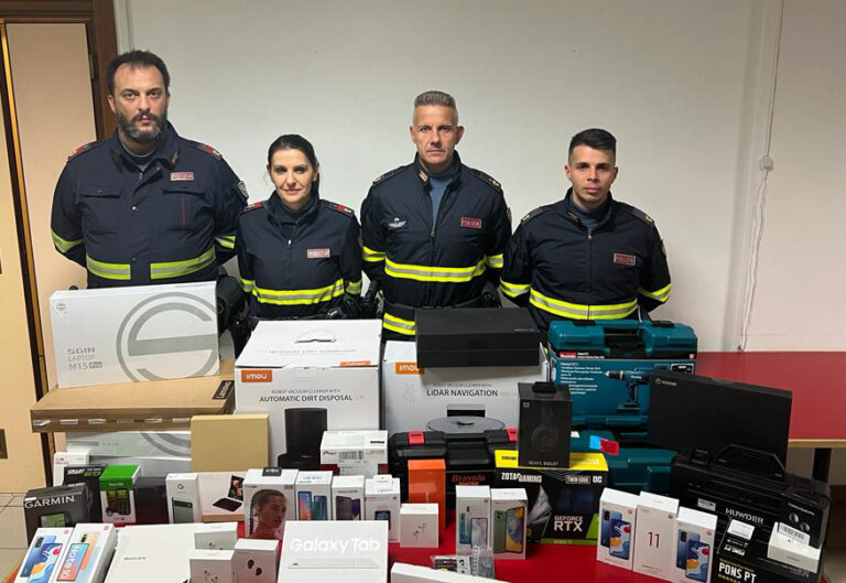 Ladruncoli finiscono nelle mani della Polstrada