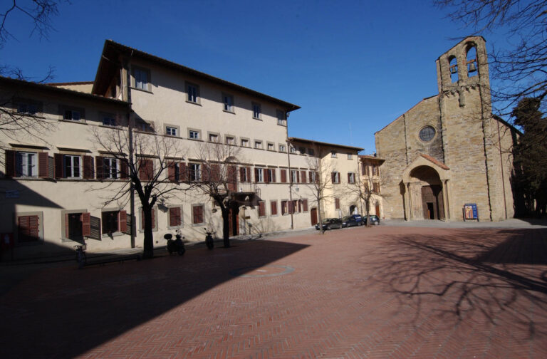 Chi paga l’affitto dell’attico di San Domenico?