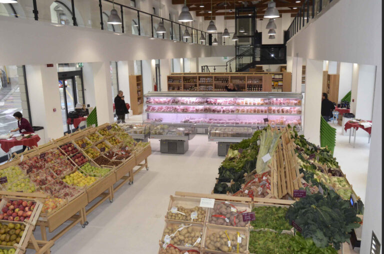 Mercato Logge del Grano: l’Amministrazione: “Impossibile accettare le richieste di proroga e di revisione economica”