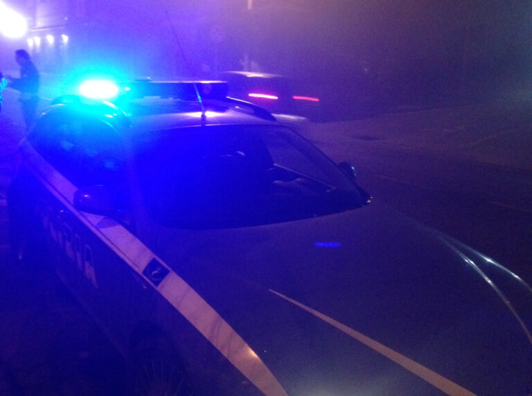 Omicidio nella notte a Olmo: 30enne ucciso a colpi d’arma da fuoco, fermato un 35enne