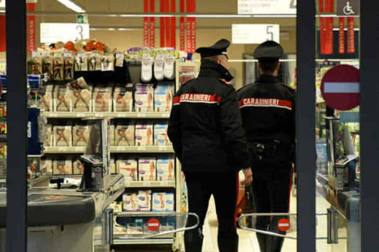 Sansepolcro: stesso supermarket, stesse persone prese con le mani nel sacco