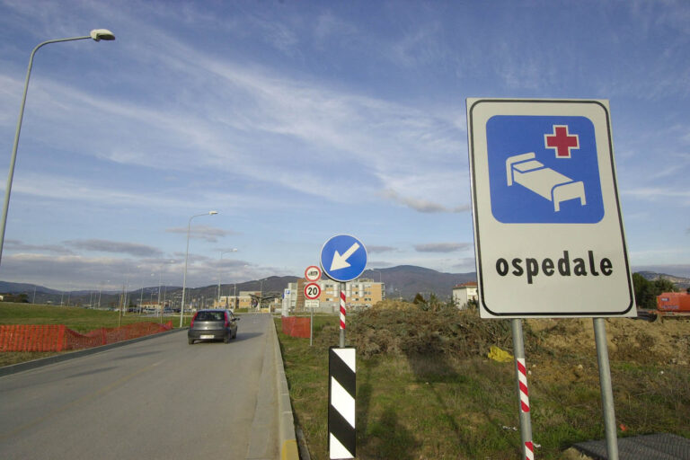 Incidente stradale a La Fratta (Cortona): due uomini feriti, trasportati in ospedale