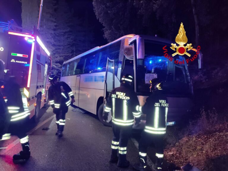 Scontro pullman furgone a Pieve a Maiano
