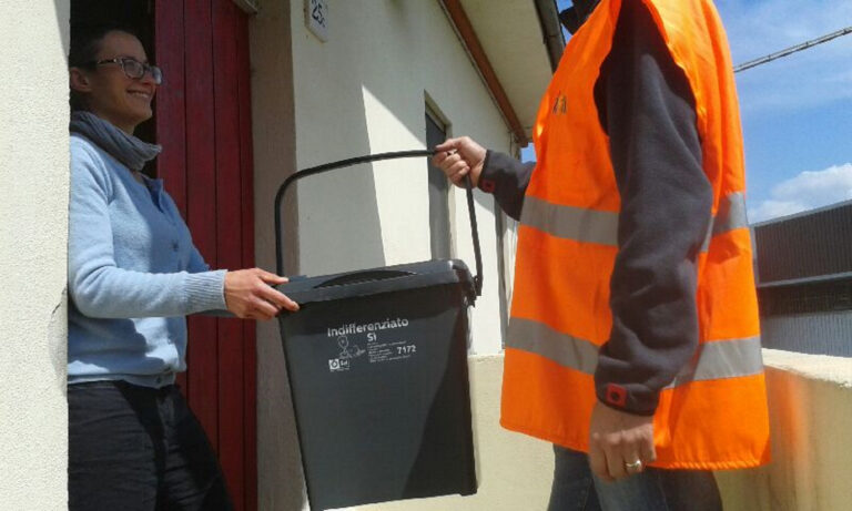 Arezzo: da lunedì prende il via il nuovo servizio di raccolta porta a porta