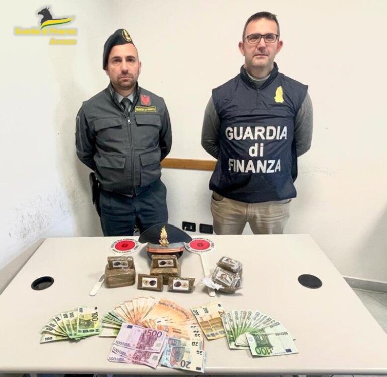 Sequestrati due chili di hashish, un arresto in Valdarno