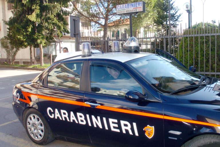 Sansepolcro, messaggio allarmante ai familiari: i Carabinieri rintracciano una donna e scongiurano il peggio