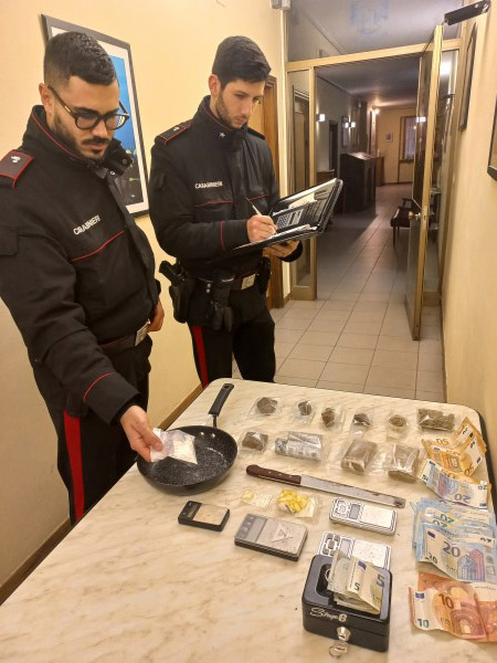 Carabinieri sequestro