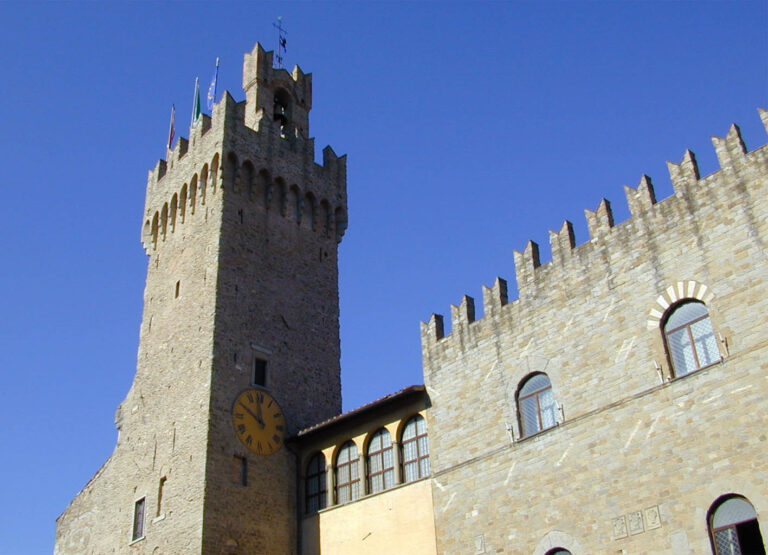 Sanità, Ora Ghinelli: “Pd sempre zitto e mai in squadra con Arezzo”