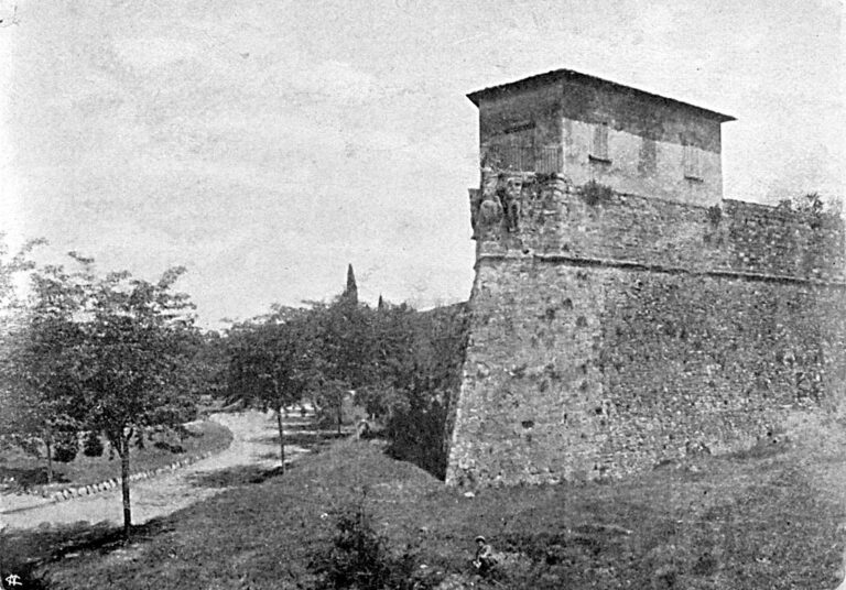 Arezzo e l’elastico della cinta muraria