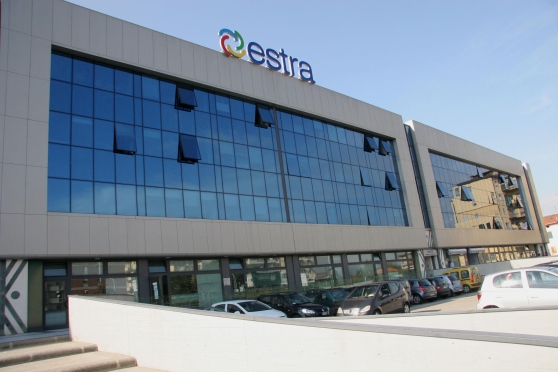 Legionella nella sede aretina di Estra, chiusi spogliatoi e mensa