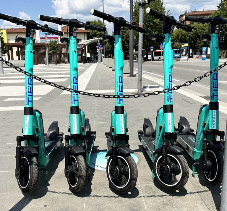 Monopattini elettrici: ad Arezzo parte il servizio di noleggio condiviso