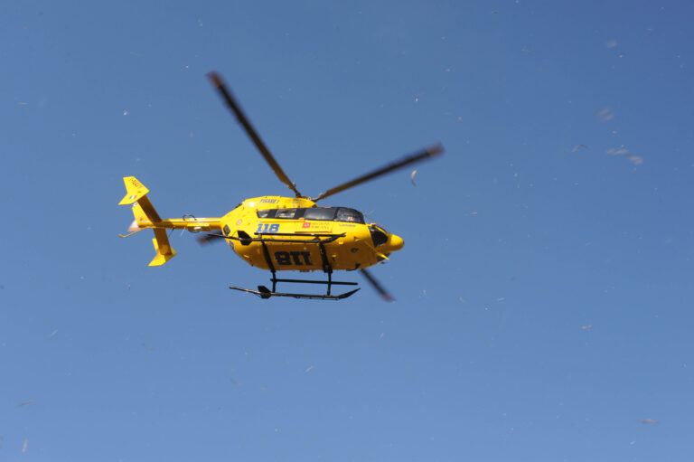 Pian di Scò: giù dal trattore, urtato dal mezzo, ferito 73enne