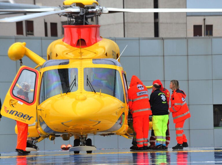 Tragico incidente a Pratovecchio: auto contro passaggio a livello, deceduto un 77enne per malore