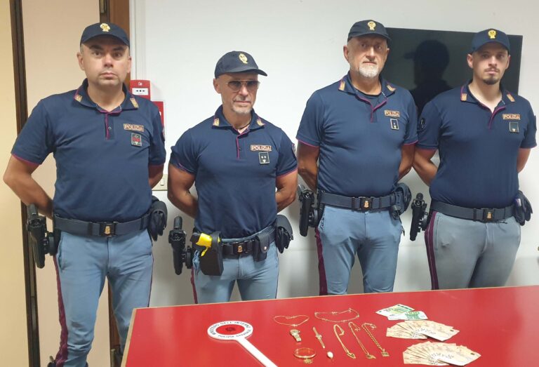 Truffe agli anziani: recuperati in A1 gioielli e denaro rubati a una 91enne