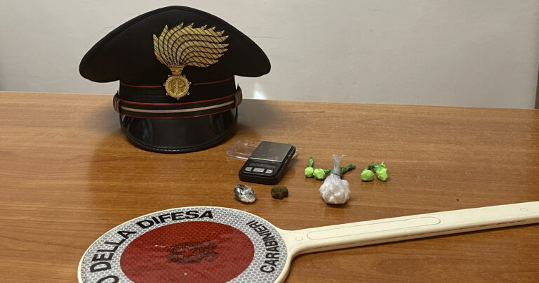 Arrestato giovane albanese a Montevarchi: cocaina e hashish pronte per lo spaccio