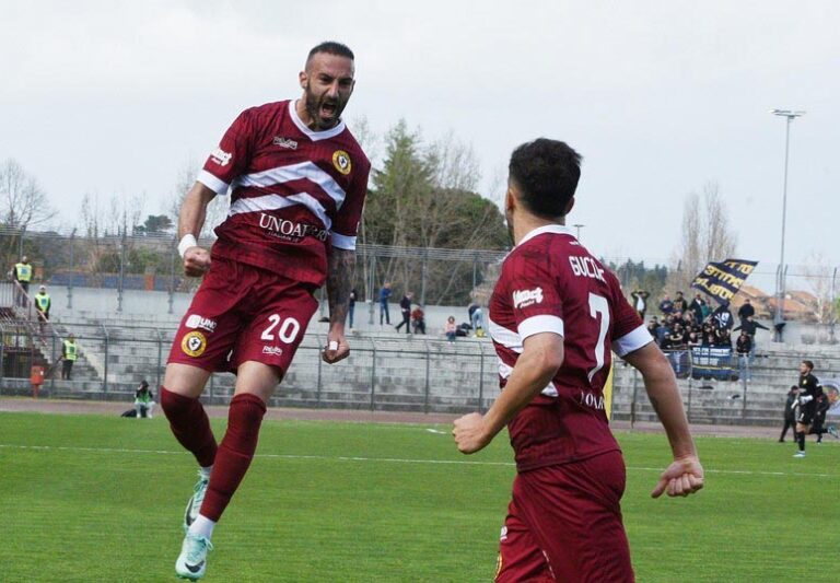 Scatti dal campo: le immagini di Arezzo vs Fermana