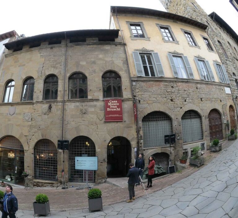 Arte astratta e informale: una Pasqua culturale alla Casa Museo Ivan Bruschi