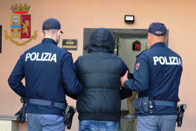 Espulso dalla Polizia di Stato
