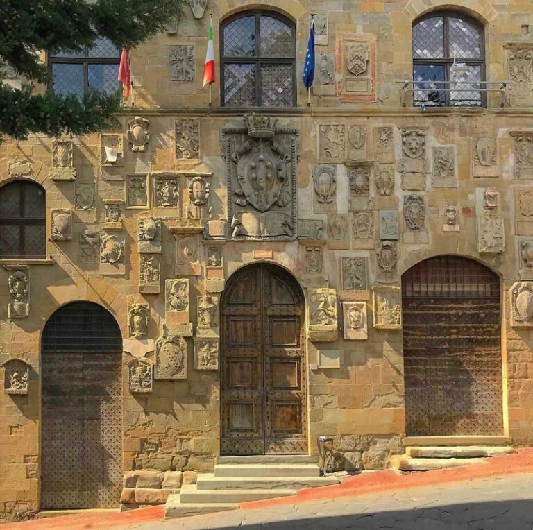 Biblioteca comunale e patrimonio storico: urgono interventi di sicurezza e restauro