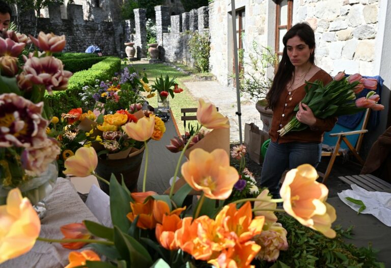 Esplorando la connessione tra natura e emozione attraverso SlowFlowers Italy