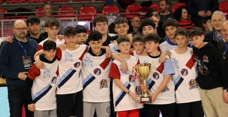 L’Under 14 della Scuola Basket Arezzo terza al Trofeo Garbosi