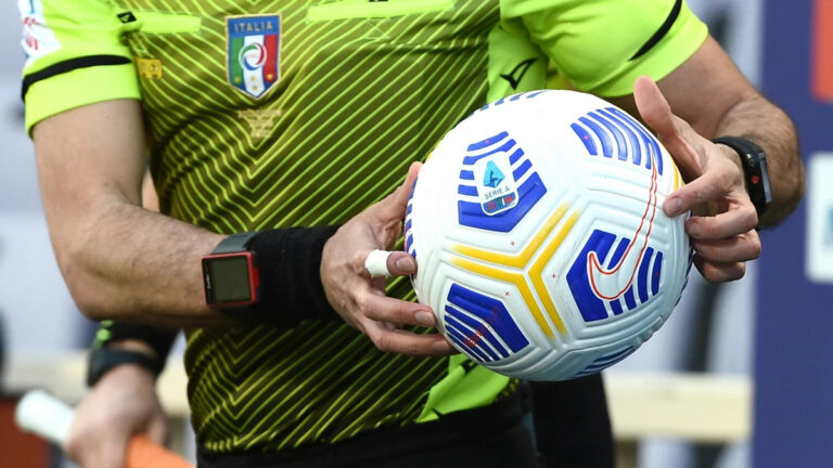 Grave aggressione a un arbitro durante il Memorial “Mirko Poggini”: la S.S. Arezzo condanna con decisione