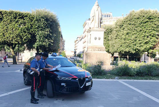 Rissa tra gruppi di asiatici in Piazza Guido Monaco: tre arresti e una denuncia