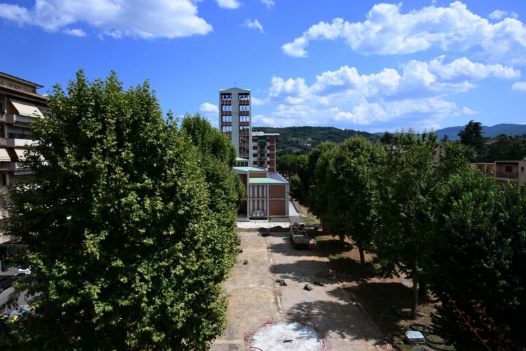 Arezzo: le prime foto dell’inizio dei lavori di ristrutturazione in Piazza Giotto