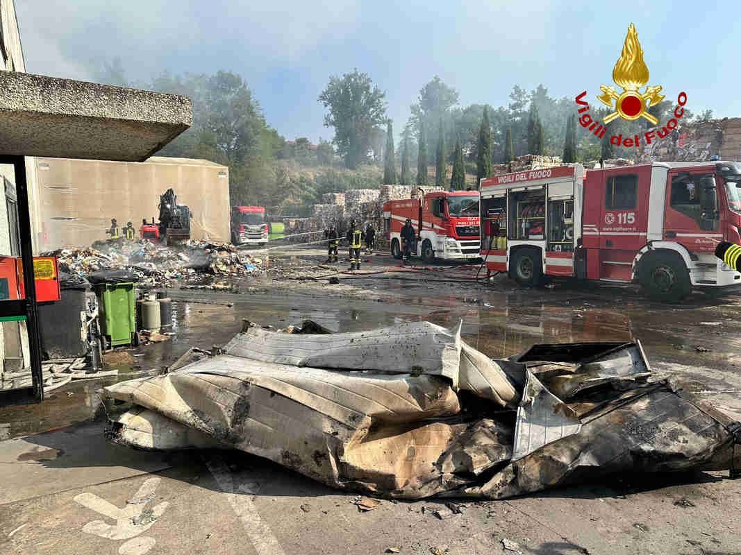 Incendio a Terranuova Bracciolini (1)