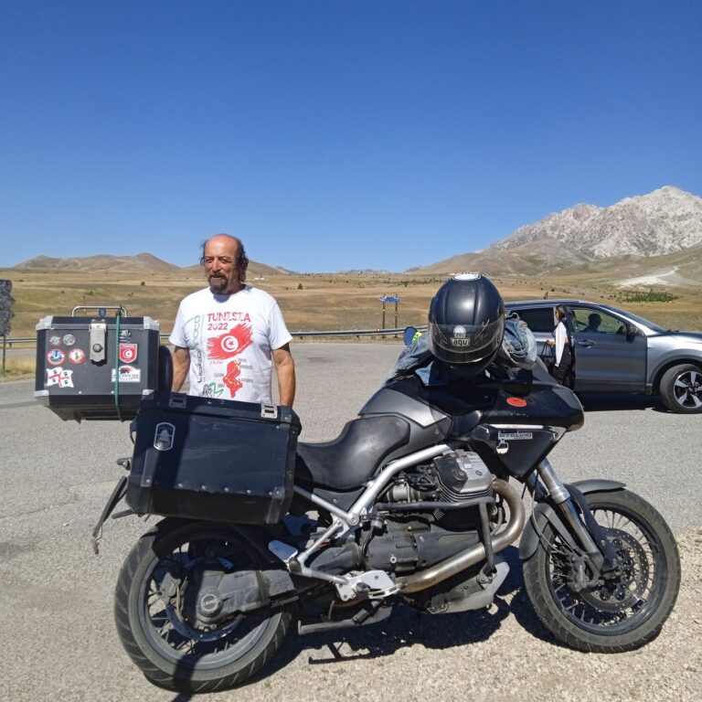 Incidente mortale in Valle d’Aosta: motociclista 68enne di Arezzo perde la vita