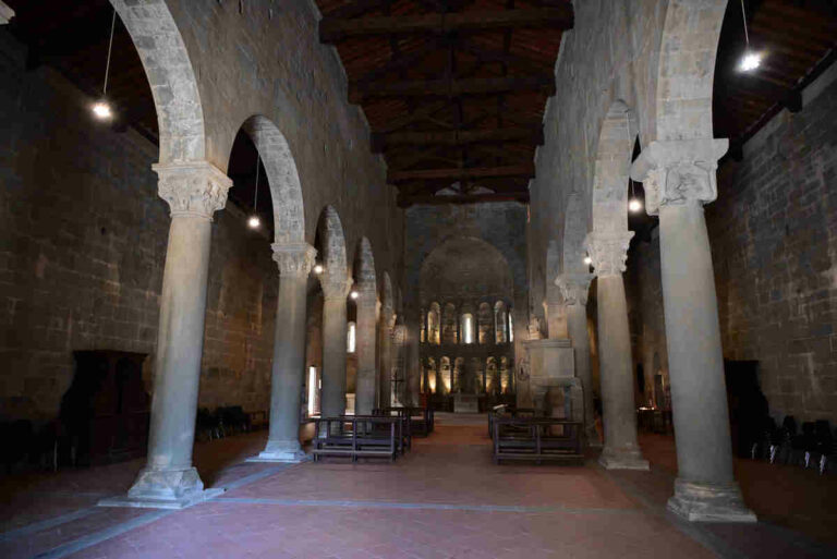 Scorci di storia: la pieve romanica di Gropina e il suo borgo incantato