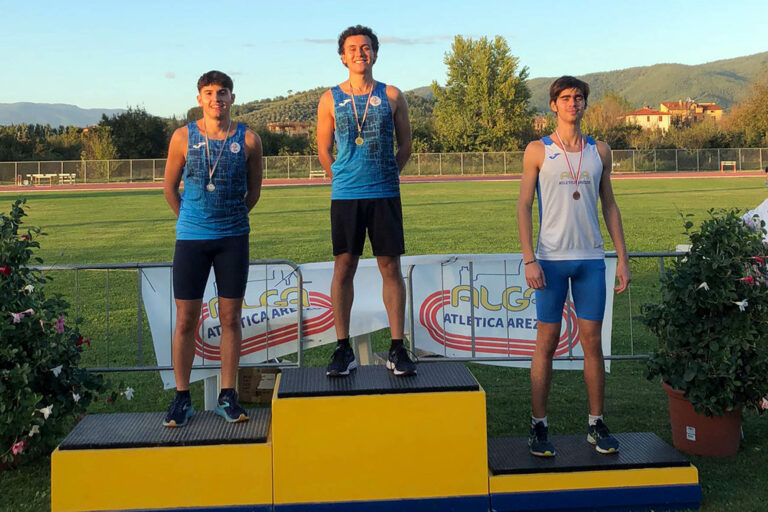 L’Alga Atletica Arezzo vince otto titoli provinciali con cadetti e ragazzi