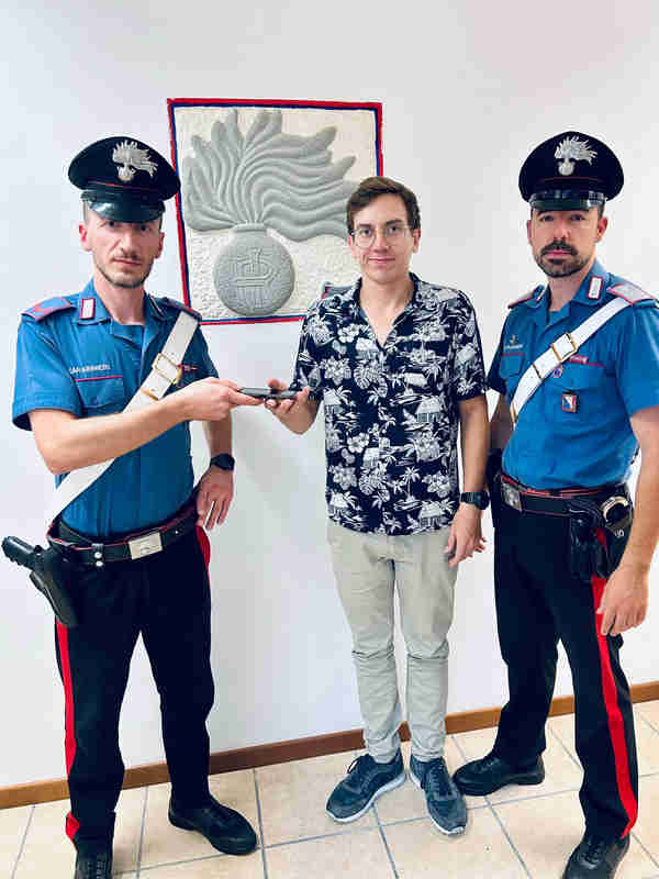 Furto alla Guardia Medica di Pratovecchio-Stia: denunciata una donna