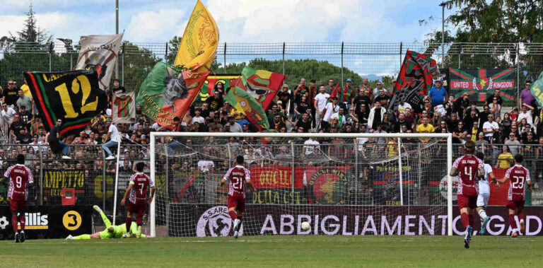 Amaranto sconfitti: Arezzo 1-2 Ternana – Le immagini della partita