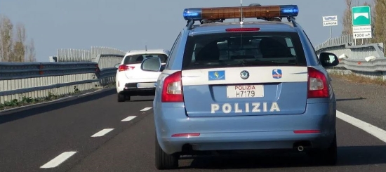 Fermati con 60mila euro di oro rubato: arrestati e rimpatriati dall’Italia in 24 ore