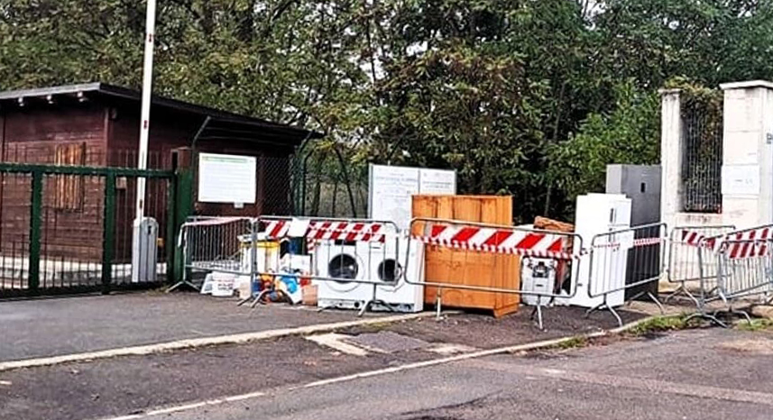 Abbandono illecito di rifiuti a Porrena