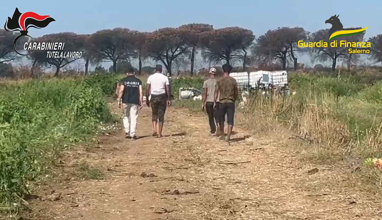 Arezzo, fermati migranti destinati ai campi
