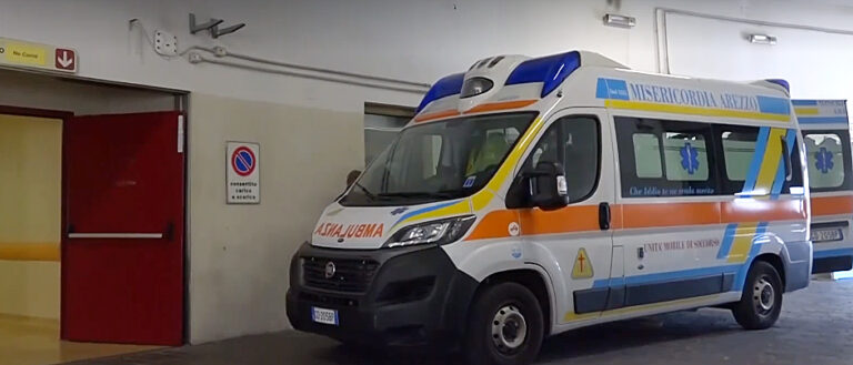 Incidente stradale a Subbiano: ferito un motociclista 36enne