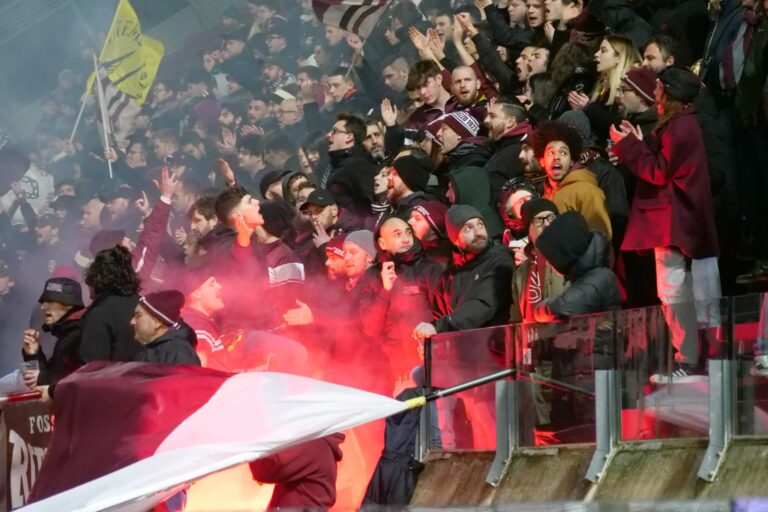 Un Arezzo irriconoscibile: disfatta contro il Pontedera e contestazione dei tifosi